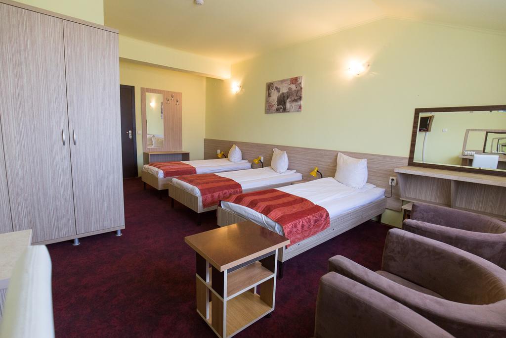 Pension Varadia Oradea Exterior photo